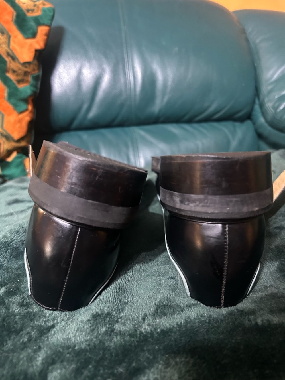 John Fluevog Black Mary Jane Dress Shoes. Size 8 - Picture 4 of 6
